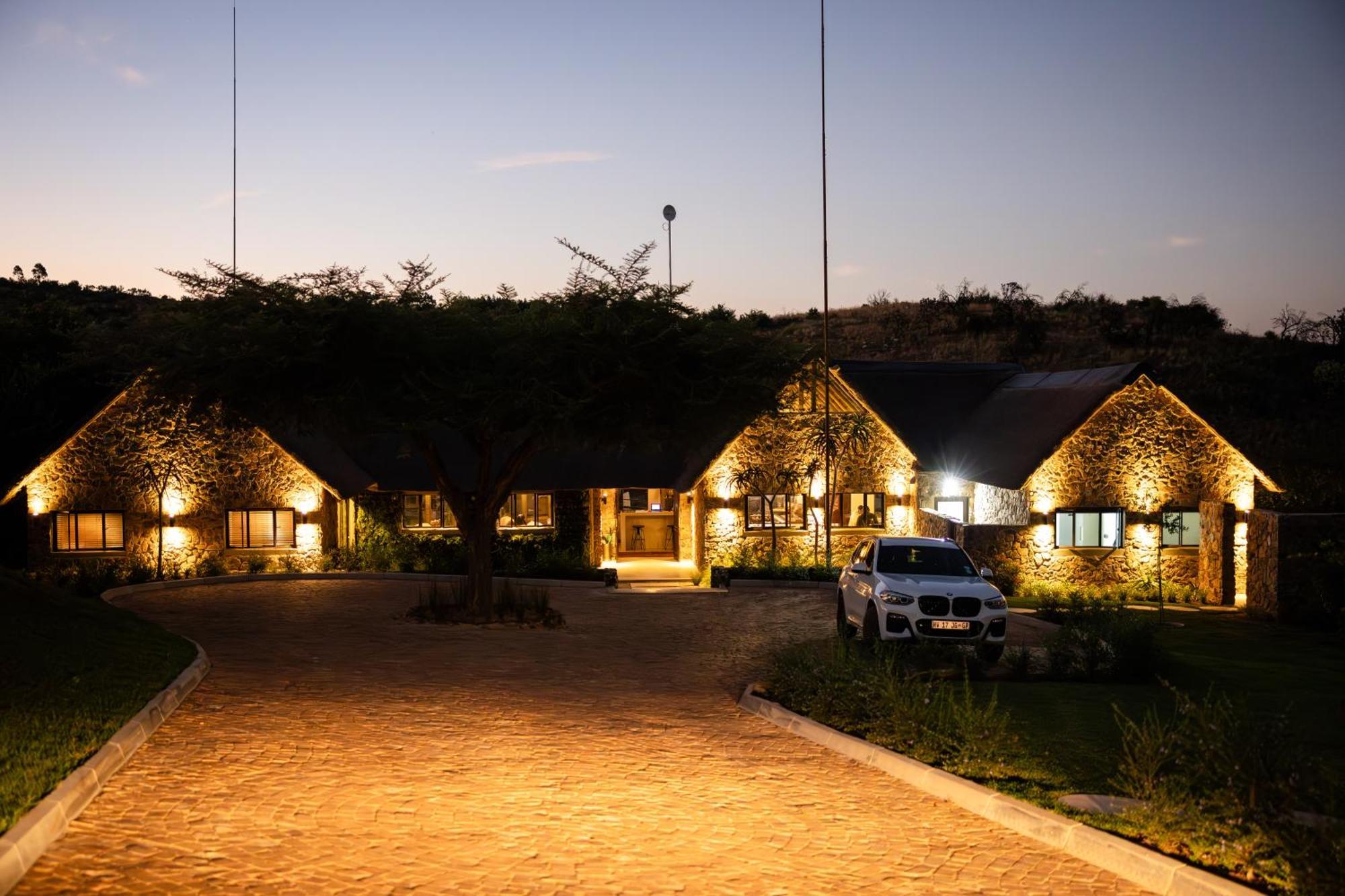 Sibani Lodge Krugersdorp Extérieur photo